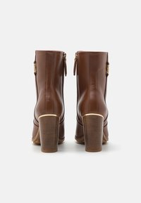 Tommy Hilfiger Bottines à talons hauts - cognac