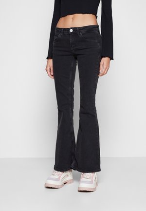 LOW RISE FLARE - Flared Jeans - black