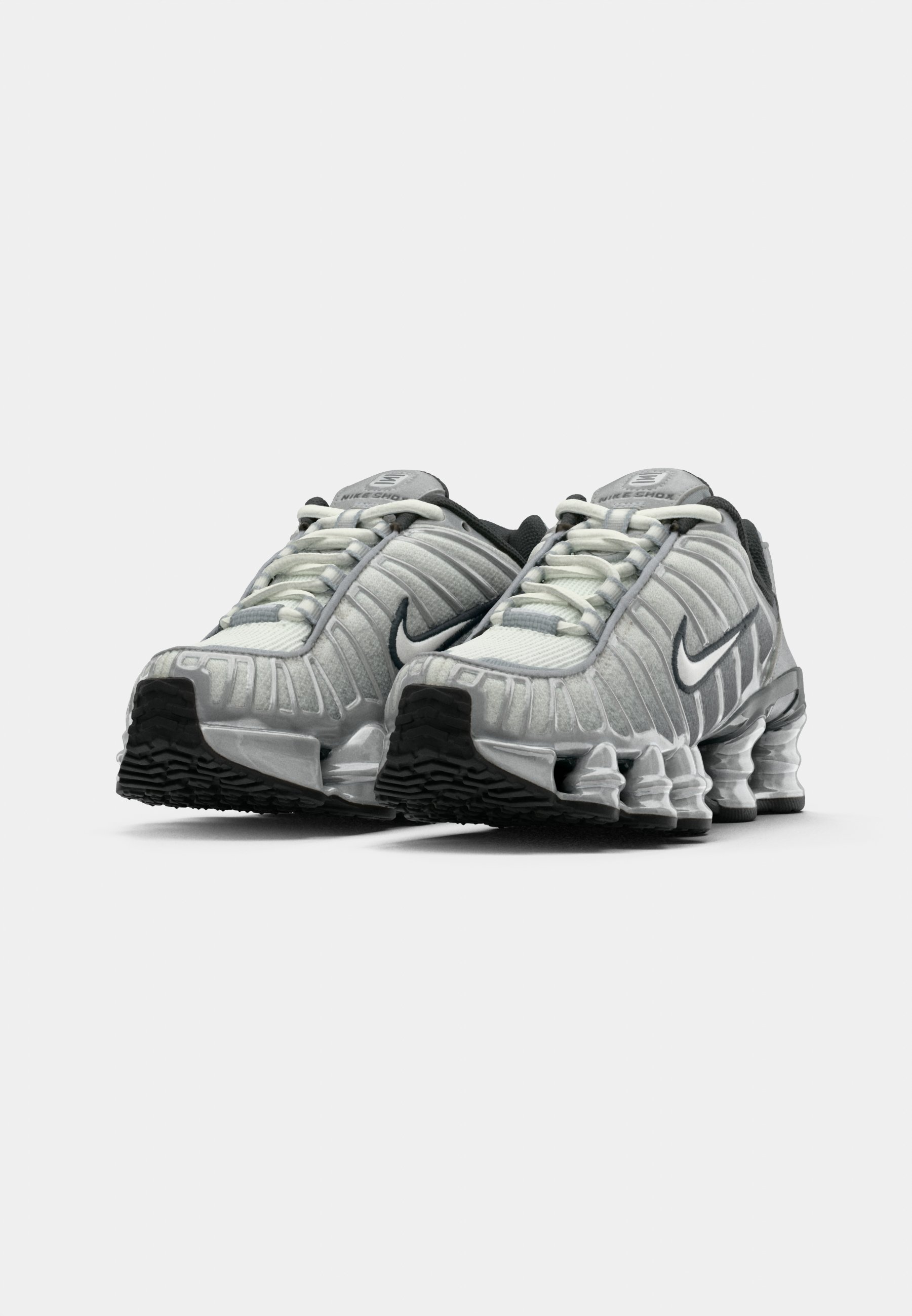 Nike Sportswear SHOX TL UNISEX - Sneakersy niskie/srebrny - Zalando.pl