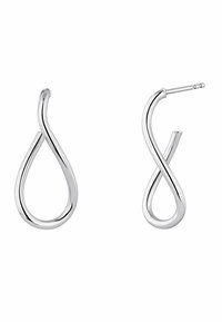 Pendientes de gota de plata con un diseño fluido y alargado en forma de lágrima y superficie pulida. Cuentan con un cierre trasero seguro con un ligero giro.