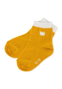 Gelbe Knöchelsocken mit weißem Bündchen, versehen mit einem kleinen weißen Kronenlogo und der Größe 16/18, gefertigt aus einem strukturierten Strickmaterial.