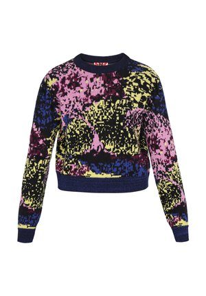 Multicolor trui met een ronde hals, lange mouwen en een aansluitende zoom. De patronen bestaan uit abstracte vormen in roze, geel, blauw en zwart.