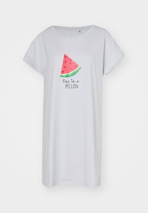 Szürke pamut hálóing rövid ujjakkal, amelyen görögdinnye grafika és alatta a "Egy az egymillióban" felirat található.