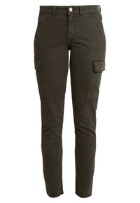 Pantalons cargo en vert olive foncé, avec des poches latérales, une coupe slim et un tissu en mélange de coton lisse avec une texture subtile.