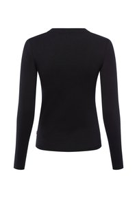 Czarna bluzka z długim rękawem wykonana z miękkiego materiału, z okrągłym dekoltem i dopasowanym krojem. Gładkie plecy z małą metką z logo przy dolnym brzegu.
