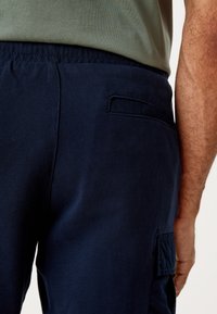 s.Oliver REGULAR MIT TASCHEN - Shorts - blue nights