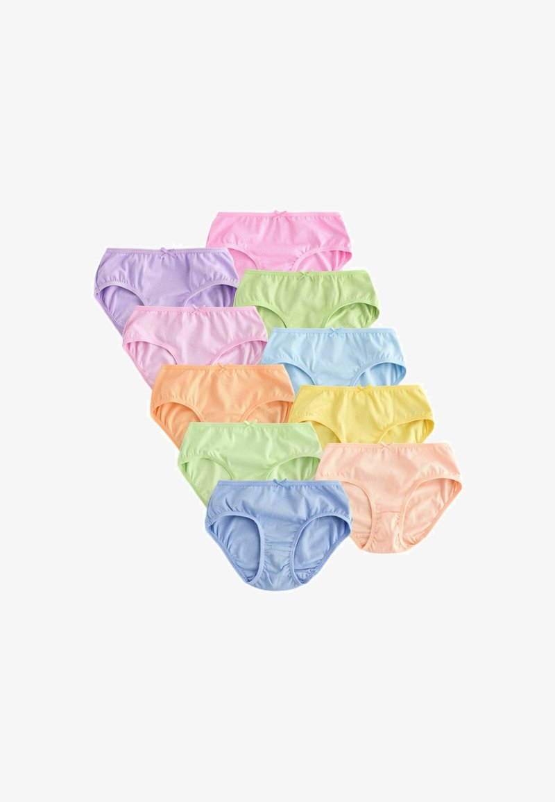 Diez pares de ropa interior de algodón para mujer en colores pastel dispuestos en un patrón escalonado sobre un fondo blanco.