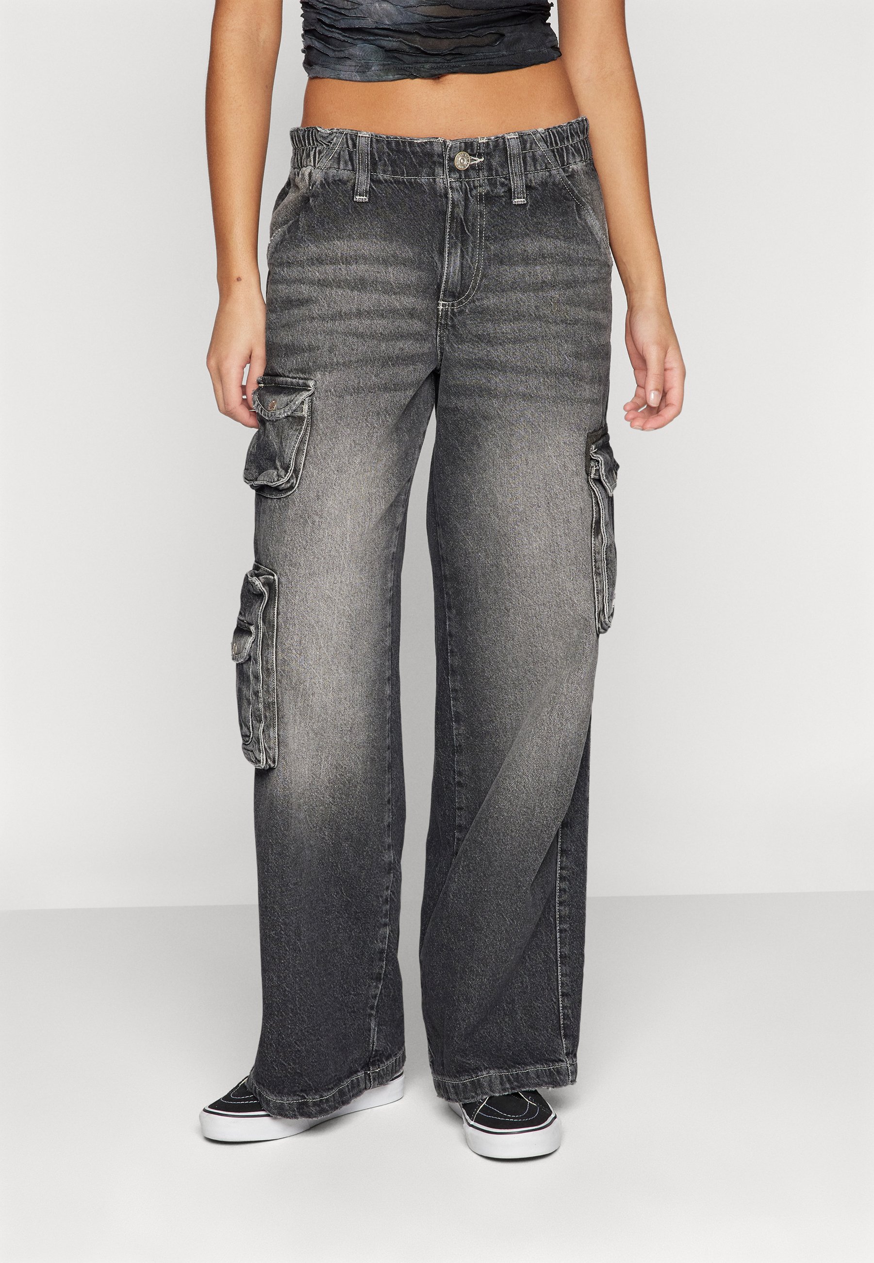BDG Urban Outfitters CYBER CARGO - Flared Jeans - washed