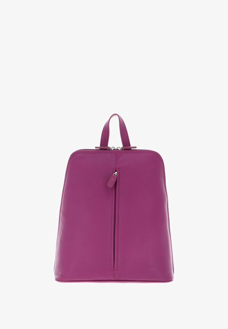 Sac à dos en cuir violet avec une texture lisse, de forme rectangulaire, poignée supérieure et poche zippée à l'avant. Design minimaliste sans embellissements.