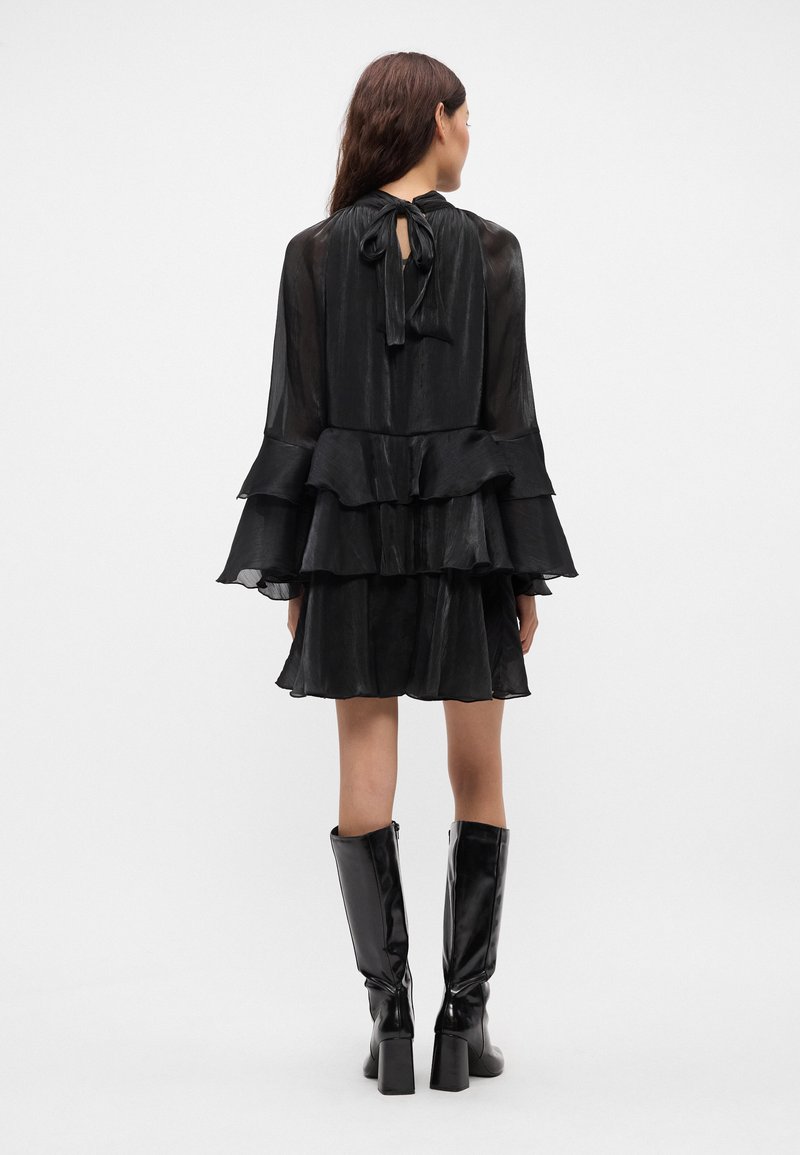 Gina Tricot FLOWY FRILL MINI DRESS - Cocktailkjole - black/svart -  Zalando.no