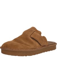 Braune Wildlederschlupfschuhe mit einem breiten Riemen und strukturierten Sohlen. Das Design verfügt über eine abgerundete Zehe und dezente Nähte.