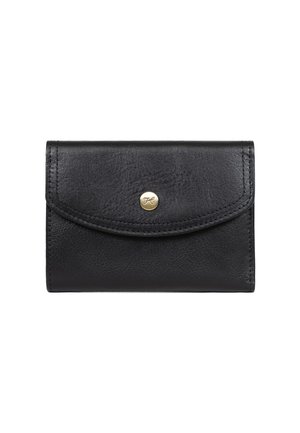 Portafoglio in pelle nera con patta curvata e chiusura a pressione dorata. Presenta cuciture eleganti e una texture liscia, di forma rettangolare compatta.
