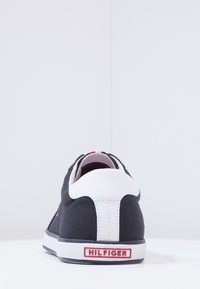 Tommy Hilfiger Tenisky - dark blue