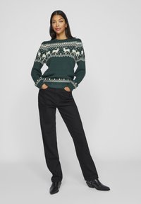 VILA VIDEER LS CHRISTMAS - Džemperis - pine grove pattern jacquard