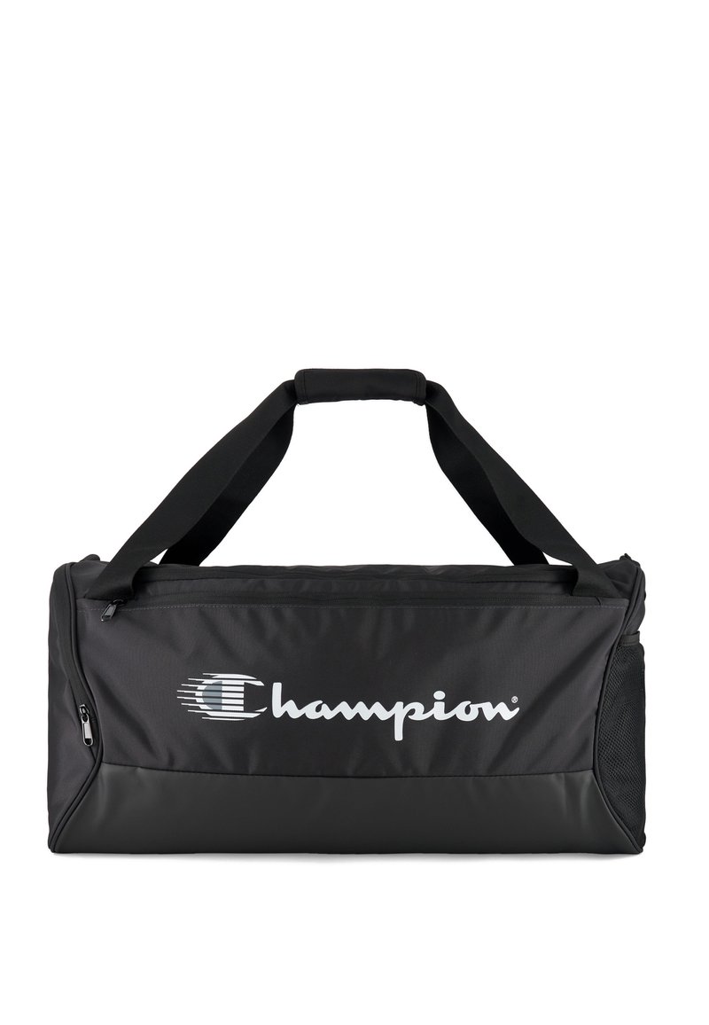 Borsa da viaggio nera in tela con manici rinforzati neri, chiusura con zip e tasca laterale in rete. Presenta un grande logo bianco "Champion". Materiale resistente.