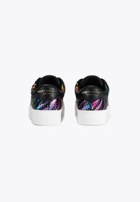Kurt Geiger London MINI LANEY CHARM - Sneakers basse - mult other
