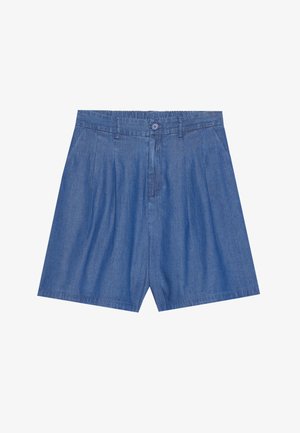 Shorts en denim avec une taille élastique, devant plissé, en tissu bleu et une fermeture à un bouton. Présente une coupe droite et des bords ourlés.