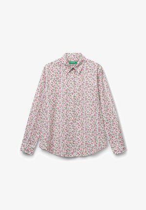 Camisa blanca de manga larga con un estampado floral en rosa, verde y marrón. Presenta un cuello clásico y cierre frontal con botones.