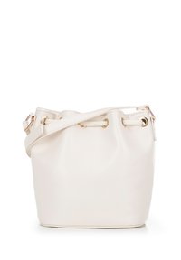 Bucket-Bag aus glattem weißen Kunstleder mit goldenen Beschlägen, verstellbarem Tragegurt und gerafftem oberen Verschluss mit Kordelzug-Detail.