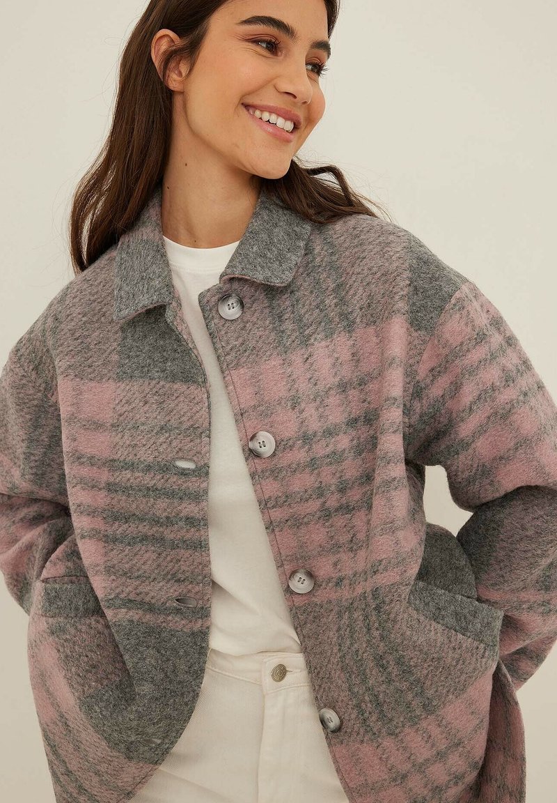 Damen Leichte Jacken | NA-KD Leichte Jacke checked/mehrfarbig - KK59658 Damen Leichte Jacken | NA-KD Leichte Jacke checked/mehrfarbig - KK59658