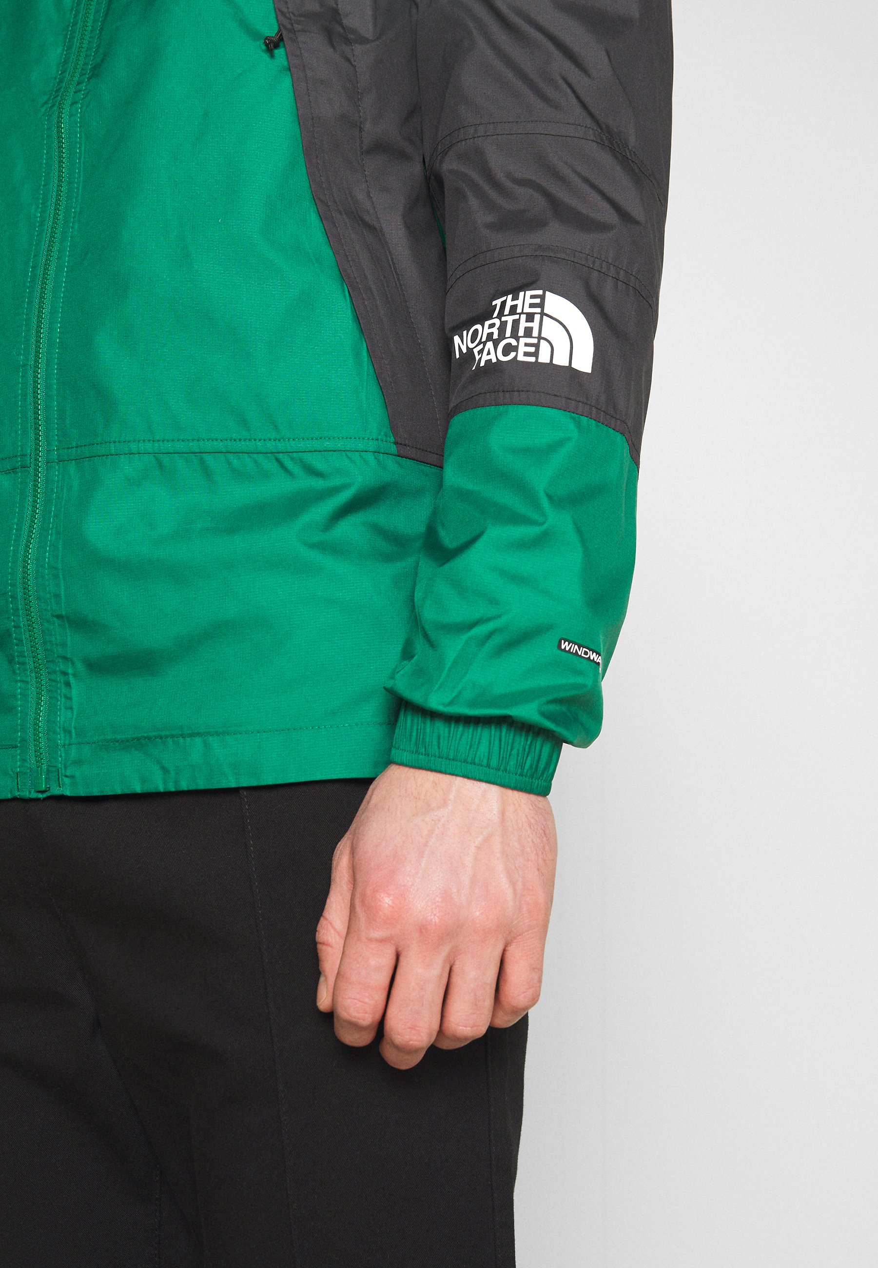 the north face light windshell jacket