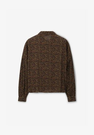 Braunes Langarmhemd mit einem Leopardenmuster-Design. Weicher Stoff mit knöpfbaren Manschetten und einer lässigen Passform. Rückansicht angezeigt.