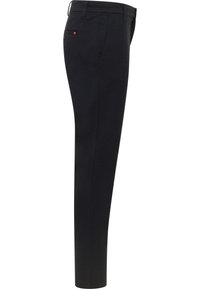 Schwarze, maßgeschneiderte Hosen mit geradem Schnitt, aus gewebtem Stoff. Verfügen über ein kleines rotes Logetikett an der Gesäßtasche. Glatte Textur.