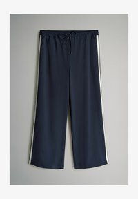 Vybrané, burgundy red navy blue