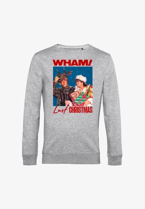 Szara bluza z okrągłym dekoltem z nadrukiem przedstawiającym dwie osoby z świątecznymi dekoracjami, otoczone śniegiem. Czerwony, wyraźny napis "WHAM! Last Christmas."