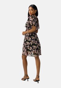 Elara SOMMER  - Vestido informal - rosa