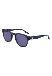 Occhiali da sole in plastica blu navy con lenti rotonde, dotati di lenti viola. Le aste presentano un motivo decorativo e include un logo sul lato.