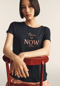 Freddy DI CON DETTAGLI - Camiseta estampada - anthracite