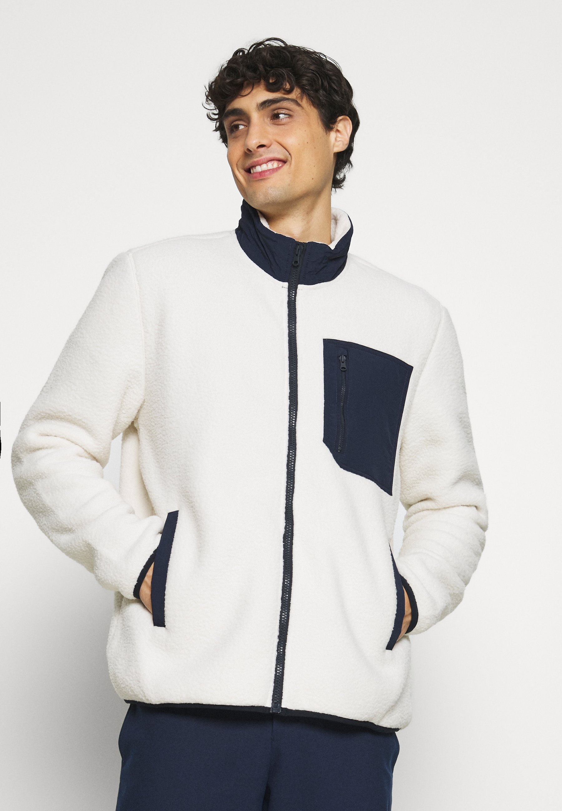 gap fleece jacket