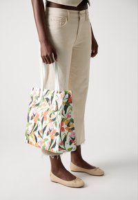 Ted Baker FLOWELA FLORAL PRINTED ICON BAG - Shopper - cream
