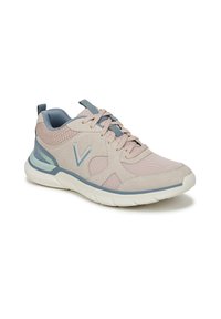 Scarpa sportiva rosa chiaro realizzata con un mix di materiali in rete e suede, caratterizzata da dettagli blu, un colletto imbottito e una suola texturizzata.