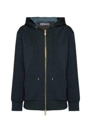 Kurtka z kapturem w dark green z mieszanki bawełny, z złotym zamkiem błyskawicznym, ściągaczami oraz przednimi kieszeniami. Gładka tekstura z prążkowanymi mankietami i dołem.