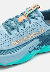 New Balance FRESH FOAM X MORE V3 - Trail hardloopschoenen - blue