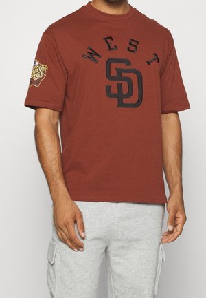 Equipación de clubes - brown