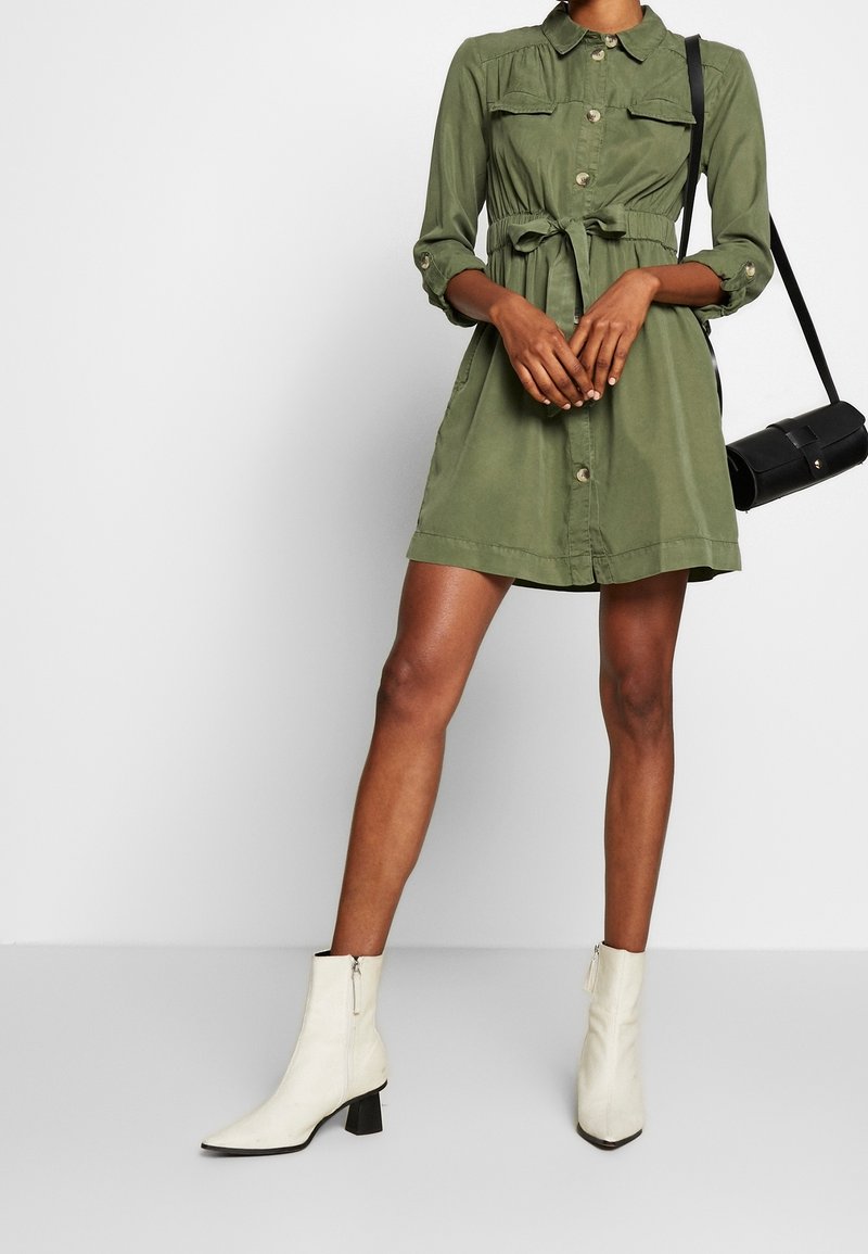 Miss Selfridge Shirt dress - khaki - (Pre-owned) - Zalando.ie