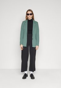 ONLY ONLMILY LIFE FITTED - Kratka jakna - dark forest