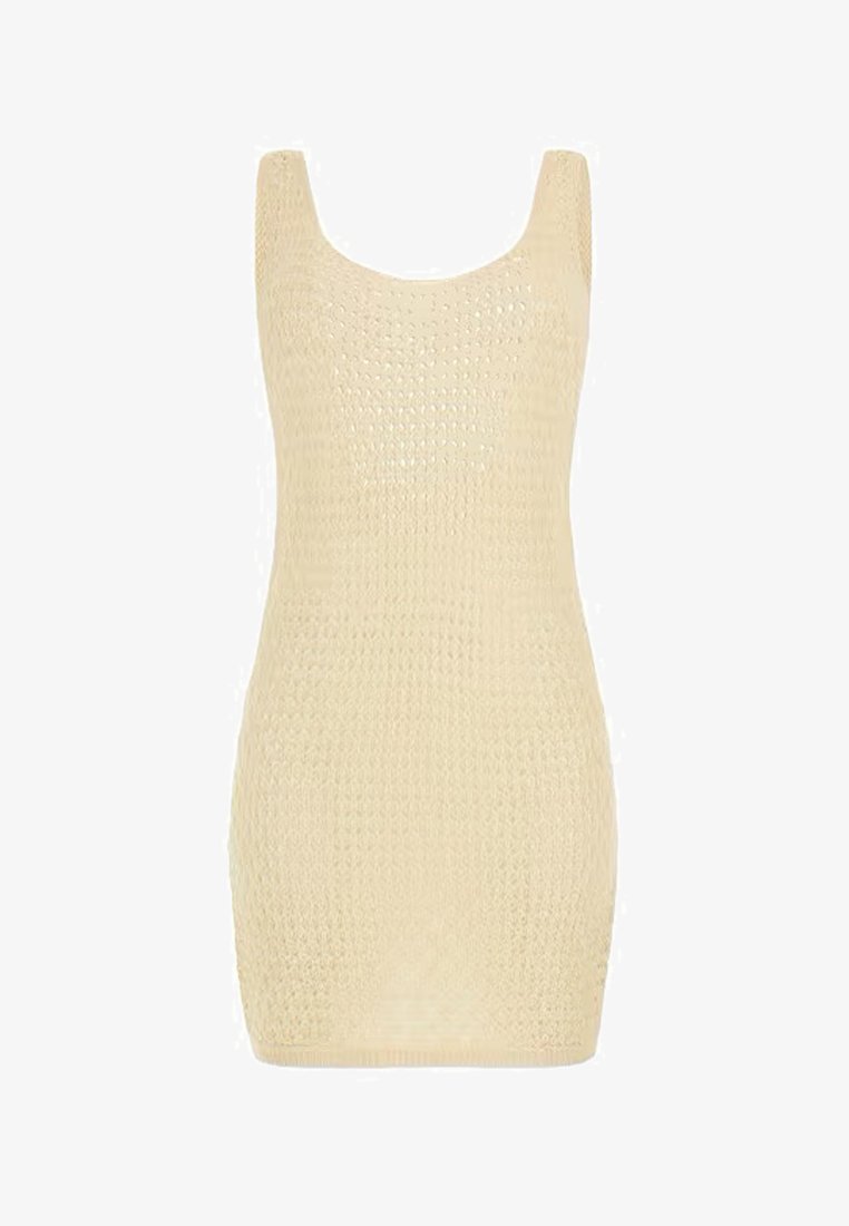 Abito mini in maglina beige chiaro con scollatura a girocollo e motivo testurizzato, caratterizzato da orli e maniche a coste per un tocco di dettaglio.