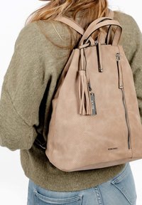 SURI FREY Mochila - sand