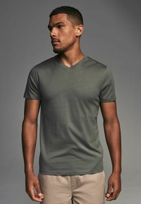 Next V-NECK FIVE PACK - Základné tričko - blue green pink grey