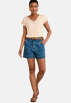 REGULAR FIT - V-NECK   - Print T-shirt - cream sequin trim