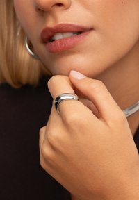 Singularu TINA - Anello - silver-coloured