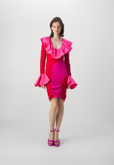 Ahluwalia ROSIE RUFFLE DRESS - Vestito di maglina - red/pink
