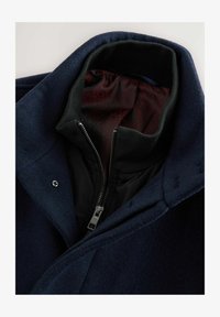 Valittu, navy blue
