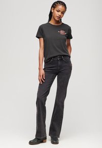 Superdry & Co TATTOO RHINESTONE - Camiseta estampada - charcoal
