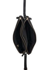 Borsa a tracolla nera in pelle con due scomparti con zip, dotata di hardware in tonalità oro e di una tracolla textured. Fodera interna in tessuto nero.