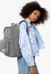 Eastpak - OUT OF OFFICE UNISEX - Plecak Miniatura obrazu 1